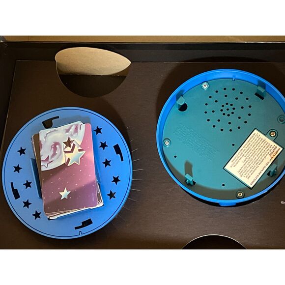 Planet Hollywood The Game Trivia Challenge 1990s Collectible - Picture 2 of 4